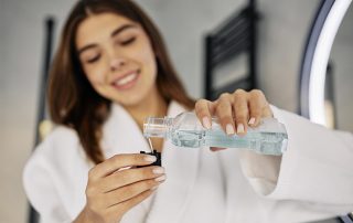 agiz-duslari-ne-icin-kullanilir-implant-bakimi-nasildir-320×202 agiz-duslari-ne-icin-kullanilir-implant-bakimi-nasildir-320x202